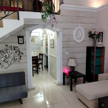 Azalea House * Catania